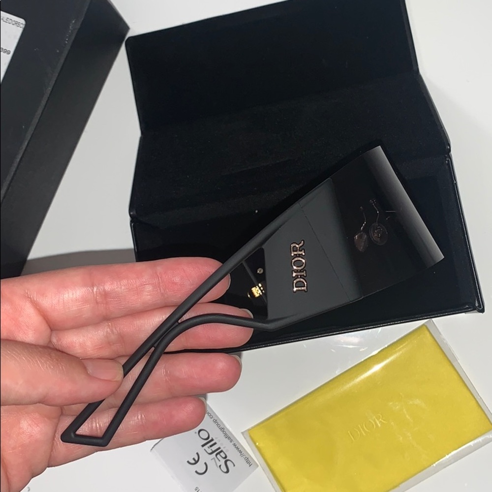 Dior sunglasses new white or black 100% authentic